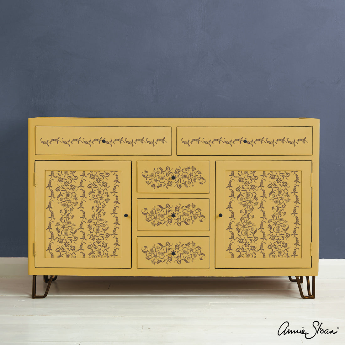 Annie Sloan® Paisley Floral Garland