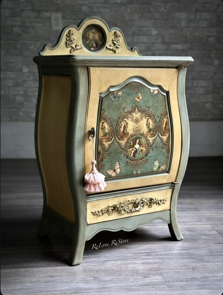 Versailles on Repeat - Mint Decoupage Paper