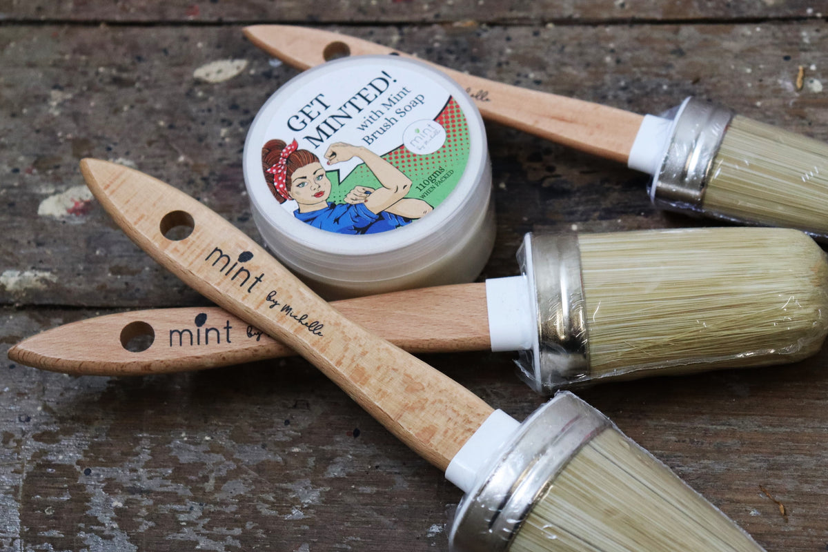Annie Sloan® Flat Brush – Small - Mint by michelle